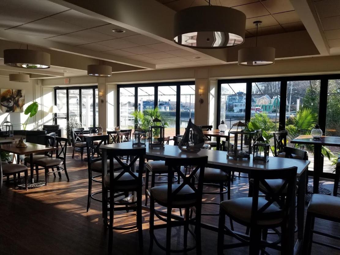 Cohasset Harbor Inn エクステリア 写真